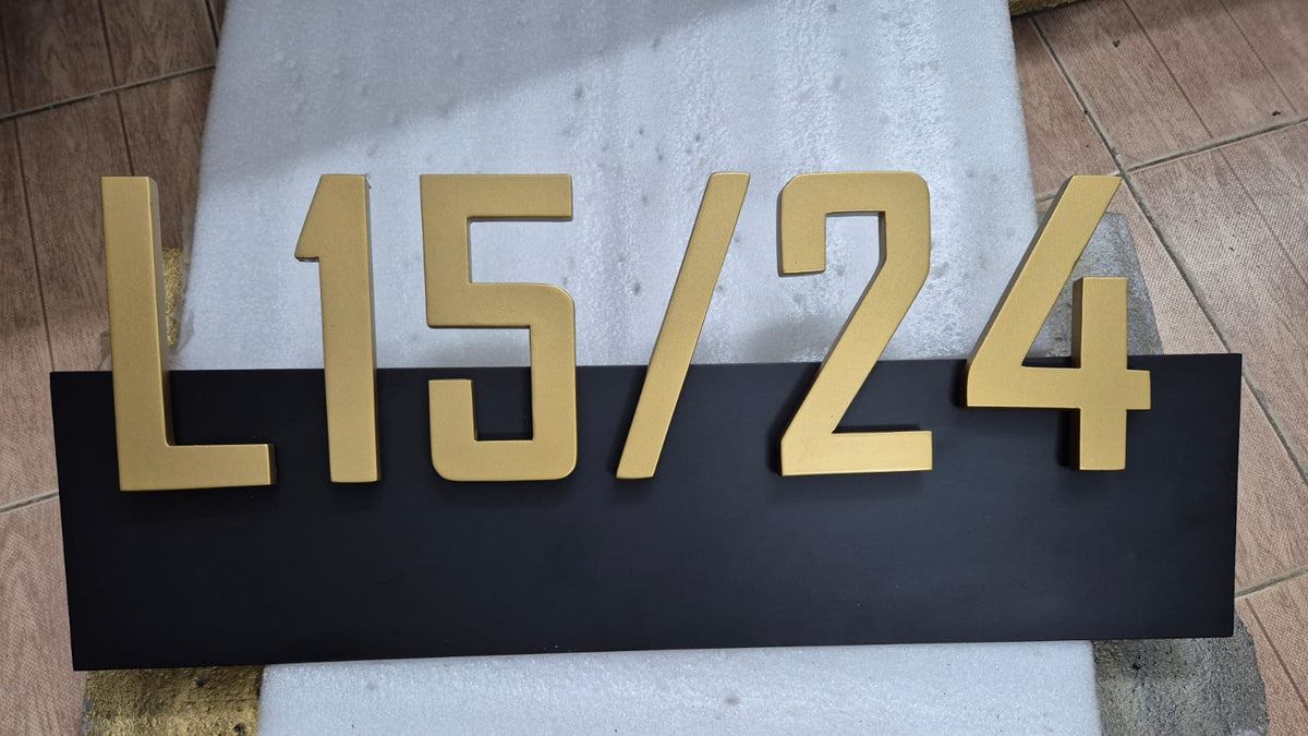 L15 Metal Home Name Plate