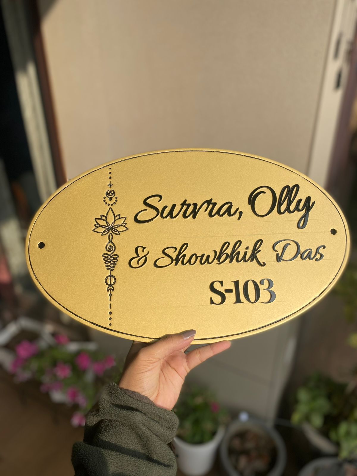 Oval Shape Wooden Nameplate